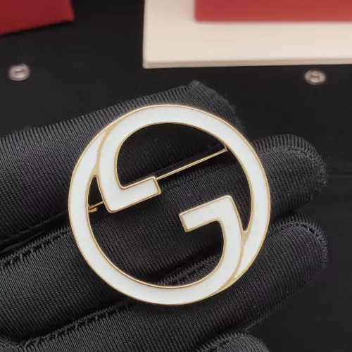 Cheap Gucci Brooches For Women #1337713 Replica Wholesale [$27.00 USD] [ITEM#1337713] on Replica Gucci Brooches