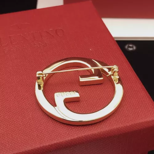 Cheap Gucci Brooches For Women #1337713 Replica Wholesale [$27.00 USD] [ITEM#1337713] on Replica Gucci Brooches