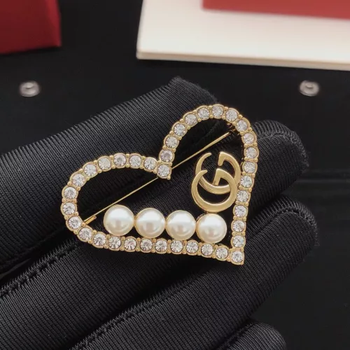 Cheap Gucci Brooches For Women #1337714 Replica Wholesale [$29.00 USD] [ITEM#1337714] on Replica Gucci Brooches