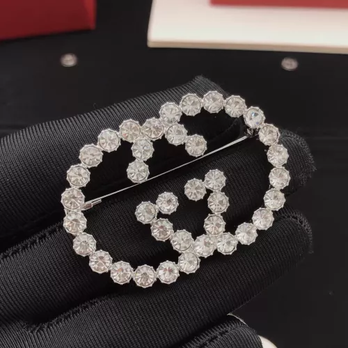 Cheap Gucci Brooches For Women #1337716 Replica Wholesale [$29.00 USD] [ITEM#1337716] on Replica Gucci Brooches