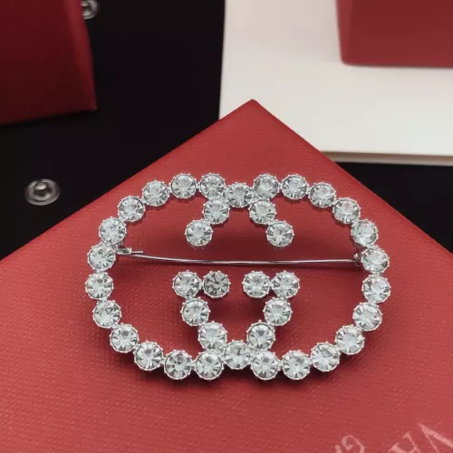 Cheap Gucci Brooches For Women #1337716 Replica Wholesale [$29.00 USD] [ITEM#1337716] on Replica Gucci Brooches