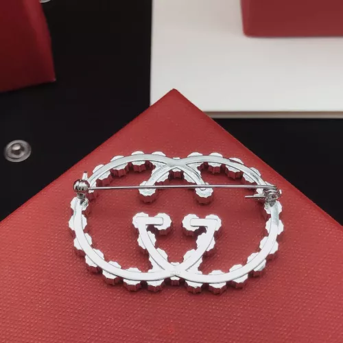 Cheap Gucci Brooches For Women #1337716 Replica Wholesale [$29.00 USD] [ITEM#1337716] on Replica Gucci Brooches