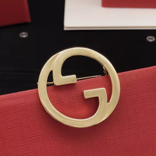 Cheap Gucci Brooches #1337717 Replica Wholesale [$29.00 USD] [ITEM#1337717] on Replica Gucci Brooches