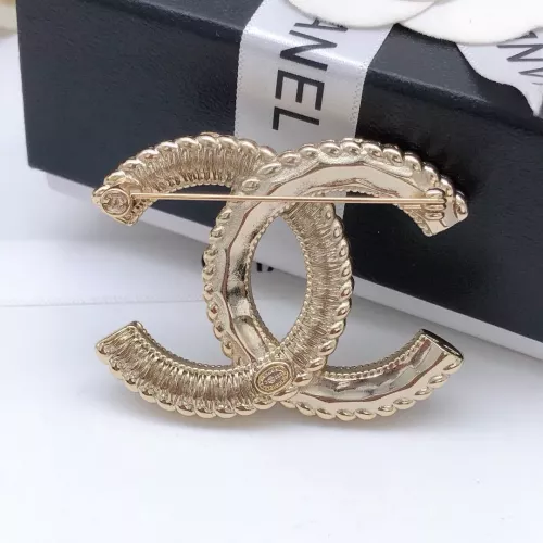 Cheap Chanel Brooches For Women #1337760 Replica Wholesale [$32.00 USD] [ITEM#1337760] on Replica Chanel Brooches