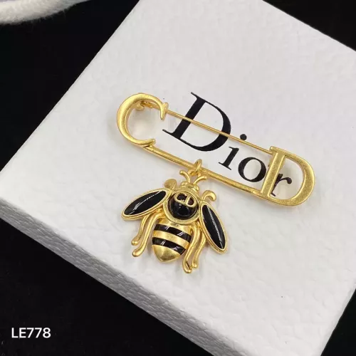 Cheap Christian Dior Brooches For Women #1338191 Replica Wholesale [$25.00 USD] [ITEM#1338191] on Replica Christian Dior Brooches