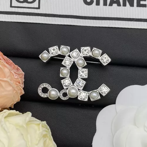 Chanel Brooches For Women #1338198