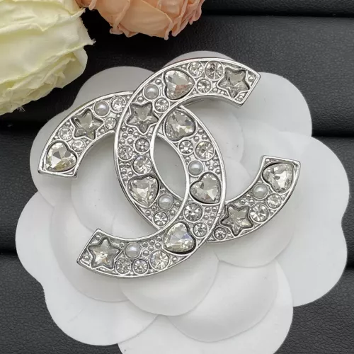 Cheap Chanel Brooches For Women #1338200 Replica Wholesale [$27.00 USD] [ITEM#1338200] on Replica Chanel Brooches