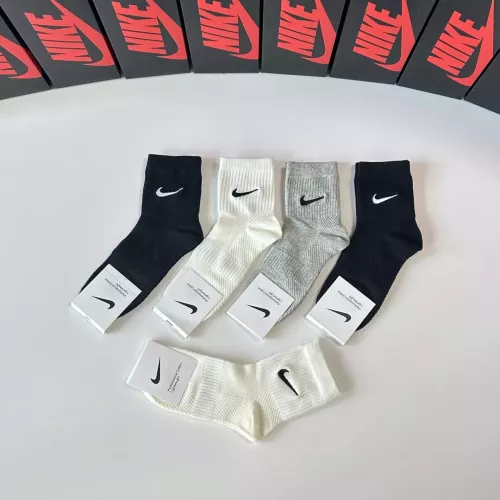 Cheap Nike Socks #1338610 Replica Wholesale [$29.00 USD] [ITEM#1338610] on Replica Nike Socks