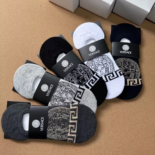 Cheap Versace Socks For Men #1338626 Replica Wholesale [$25.00 USD] [ITEM#1338626] on Replica Versace Socks