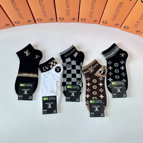 Cheap Louis Vuitton LV Socks #1338632 Replica Wholesale [$27.00 USD] [ITEM#1338632] on Replica Louis Vuitton LV Socks
