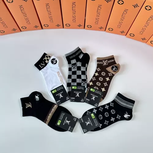 Cheap Louis Vuitton LV Socks #1338632 Replica Wholesale [$27.00 USD] [ITEM#1338632] on Replica Louis Vuitton LV Socks