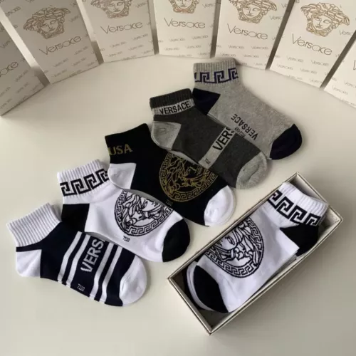 Cheap Versace Socks #1338640 Replica Wholesale [$27.00 USD] [ITEM#1338640] on Replica Versace Socks