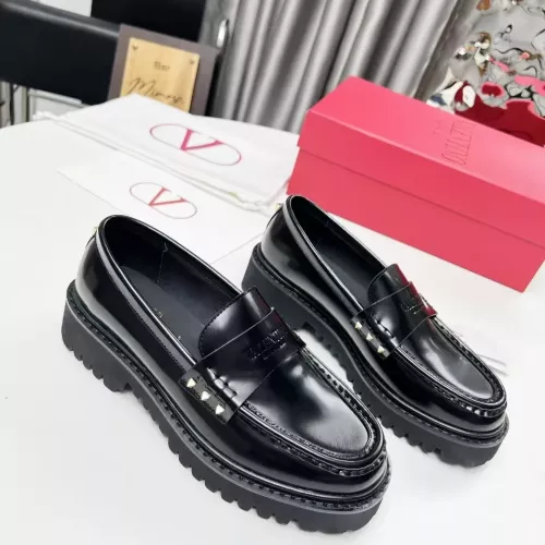 Cheap Valentino Leather Shoes For Women #1339625 Replica Wholesale [$102.00 USD] [ITEM#1339625] on Replica Valentino Leather Shoes