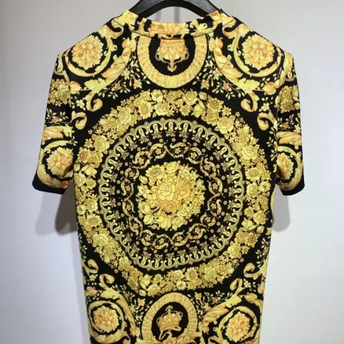 Cheap Versace T-Shirts Short Sleeved For Men #1340437 Replica Wholesale [$34.00 USD] [ITEM#1340437] on Replica Versace T-Shirts