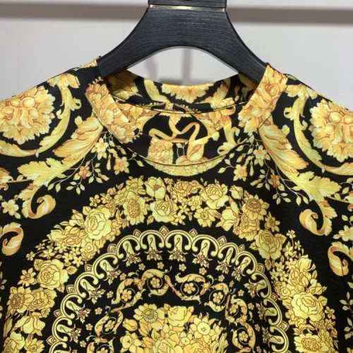 Cheap Versace T-Shirts Short Sleeved For Men #1340437 Replica Wholesale [$34.00 USD] [ITEM#1340437] on Replica Versace T-Shirts