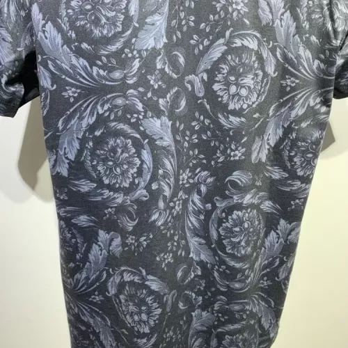 Cheap Versace T-Shirts Short Sleeved For Men #1340442 Replica Wholesale [$34.00 USD] [ITEM#1340442] on Replica Versace T-Shirts