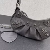 Cheap Balenciaga AAA Quality Messenger Bags For Women #1332404 Replica Wholesale [$115.00 USD] [ITEM#1332404] on Replica Balenciaga AAA Quality Messenger Bags
