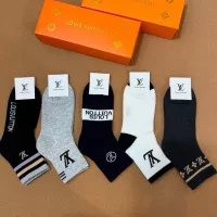Cheap Louis Vuitton LV Socks #1332480 Replica Wholesale [$25.00 USD] [ITEM#1332480] on Replica Louis Vuitton LV Socks