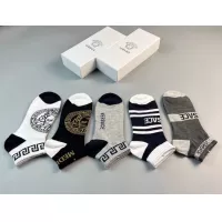 Cheap Versace Socks For Men #1332481 Replica Wholesale [$25.00 USD] [ITEM#1332481] on Replica Versace Socks