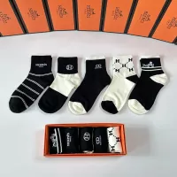 Cheap Hermes Socks #1332498 Replica Wholesale [$27.00 USD] [ITEM#1332498] on Replica Hermes Socks