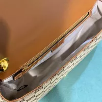 Cheap Gucci AAA Quality Messenger Bags For Women #1332703 Replica Wholesale [$82.00 USD] [ITEM#1332703] on Replica Gucci AAA Quality Messenger Bags