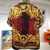 Cheap Versace Tracksuits Short Sleeved For Men #1333403 Replica Wholesale [$76.00 USD] [ITEM#1333403] on Replica Versace Tracksuits