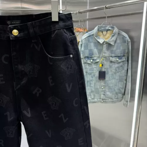 Cheap Versace Jeans For Unisex #1341563 Replica Wholesale [$52.00 USD] [ITEM#1341563] on Replica Versace Jeans