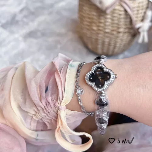 Cheap Van Cleef &amp; Arpels Watches For Women #1342699 Replica Wholesale [$29.00 USD] [ITEM#1342699] on Replica Van Cleef &amp; Arpels Watches