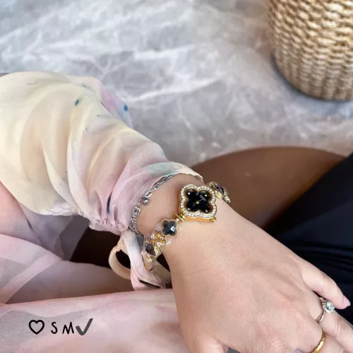 Cheap Van Cleef &amp; Arpels Watches For Women #1342709 Replica Wholesale [$29.00 USD] [ITEM#1342709] on Replica Van Cleef &amp; Arpels Watches