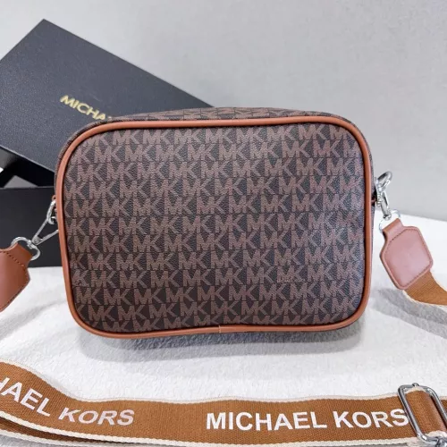 Cheap Michael Kors Messenger Bags For Unisex #1342983 Replica Wholesale [$39.00 USD] [ITEM#1342983] on Replica Michael Kors Messenger Bags