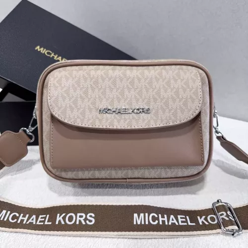 Cheap Michael Kors Messenger Bags For Unisex #1342986 Replica Wholesale [$39.00 USD] [ITEM#1342986] on Replica Michael Kors Messenger Bags
