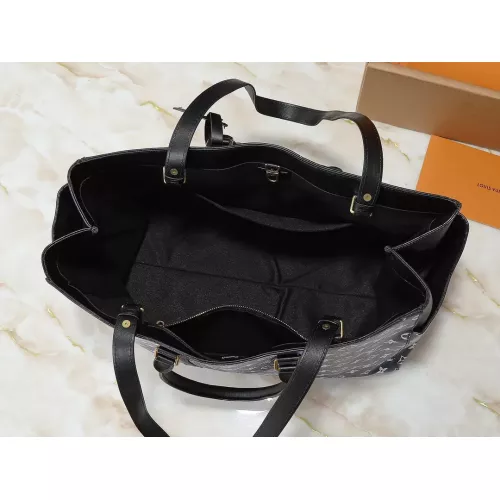 Cheap Louis Vuitton AAA Quality Handbags For Women #1343563 Replica Wholesale [$72.00 USD] [ITEM#1343563] on Replica Louis Vuitton AAA Quality Handbags