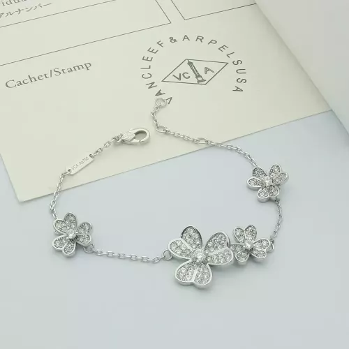 Van Cleef & Arpels Bracelets For Women #1344026