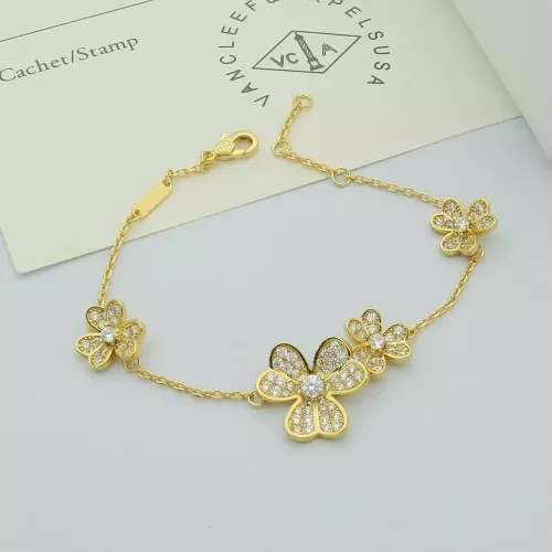 Van Cleef & Arpels Bracelets For Women #1344028