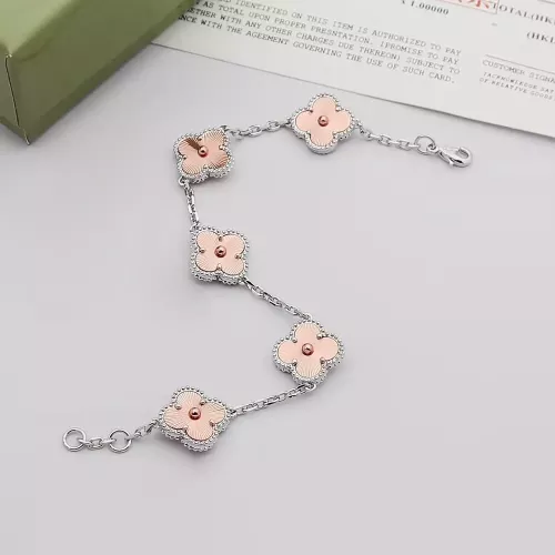 Cheap Van Cleef &amp; Arpels Bracelets For Women #1344268 Replica Wholesale [$32.00 USD] [ITEM#1344268] on Replica Van Cleef &amp; Arpels Bracelets