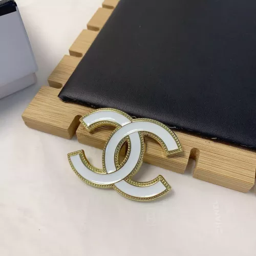 Cheap Chanel Brooches For Women #1344813 Replica Wholesale [$23.00 USD] [ITEM#1344813] on Replica Chanel Brooches