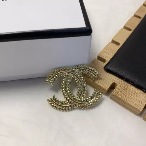 Cheap Chanel Brooches For Women #1344824 Replica Wholesale [$23.00 USD] [ITEM#1344824] on Replica Chanel Brooches
