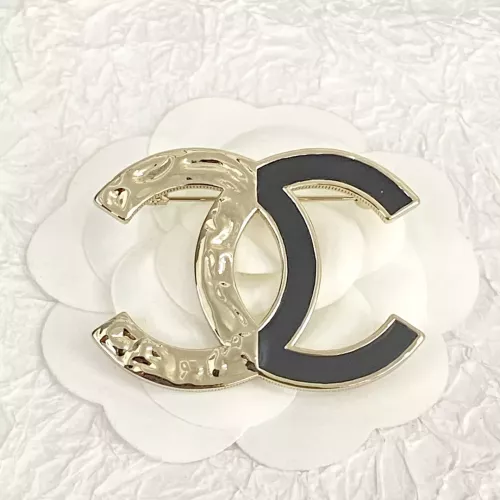 Cheap Chanel Brooches For Women #1344876 Replica Wholesale [$32.00 USD] [ITEM#1344876] on Replica Chanel Brooches