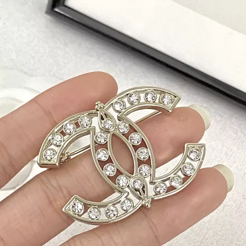 Cheap Chanel Brooches For Women #1344877 Replica Wholesale [$32.00 USD] [ITEM#1344877] on Replica Chanel Brooches