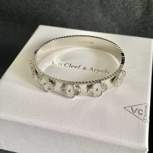 Cheap Van Cleef &amp; Arpels Bracelets #1344891 Replica Wholesale [$32.00 USD] [ITEM#1344891] on Replica Van Cleef &amp; Arpels Bracelets