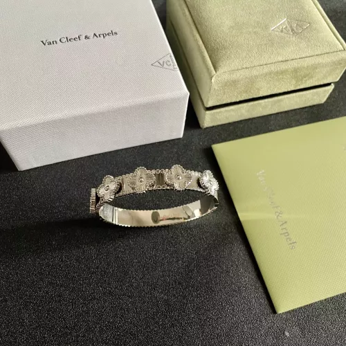 Cheap Van Cleef &amp; Arpels Bracelets #1344891 Replica Wholesale [$32.00 USD] [ITEM#1344891] on Replica Van Cleef &amp; Arpels Bracelets