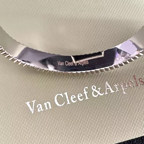 Cheap Van Cleef &amp; Arpels Bracelets #1344891 Replica Wholesale [$32.00 USD] [ITEM#1344891] on Replica Van Cleef &amp; Arpels Bracelets