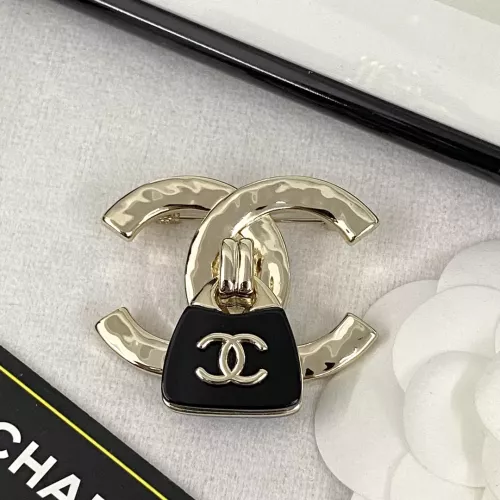 Cheap Chanel Brooches For Women #1344895 Replica Wholesale [$36.00 USD] [ITEM#1344895] on Replica Chanel Brooches