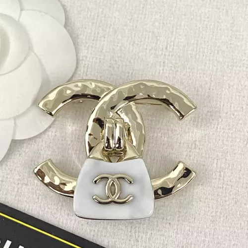 Chanel Brooches For Women #1344896