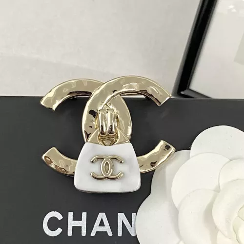 Cheap Chanel Brooches For Women #1344896 Replica Wholesale [$36.00 USD] [ITEM#1344896] on Replica Chanel Brooches