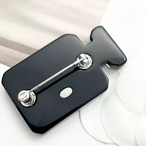 Cheap Chanel Brooches For Women #1344917 Replica Wholesale [$42.00 USD] [ITEM#1344917] on Replica Chanel Brooches
