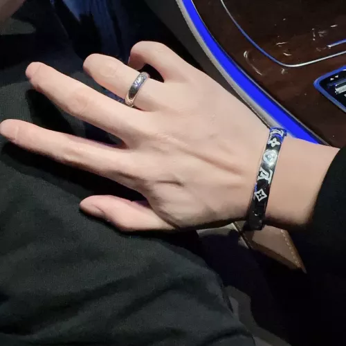 Cheap Louis Vuitton LV Rings #1345207 Replica Wholesale [$34.00 USD] [ITEM#1345207] on Replica Louis Vuitton LV Rings