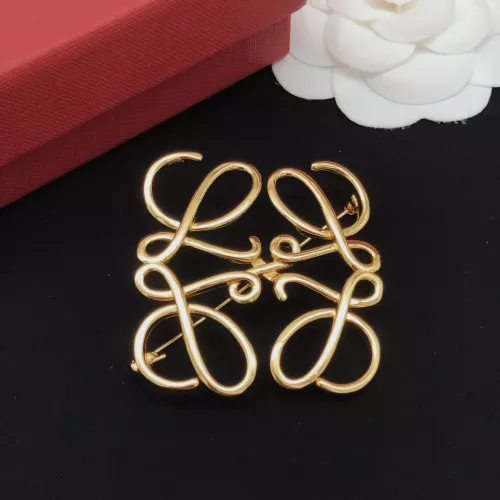 Cheap LOEWE Brooches For Women #1345211 Replica Wholesale [$27.00 USD] [ITEM#1345211] on Replica LOEWE Brooches