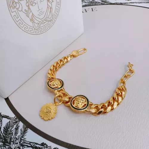 Cheap Versace Bracelets #1345260 Replica Wholesale [$60.00 USD] [ITEM#1345260] on Replica Versace Bracelets