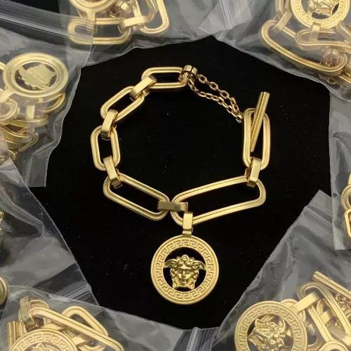 Cheap Versace Bracelets #1345525 Replica Wholesale [$27.00 USD] [ITEM#1345525] on Replica Versace Bracelets